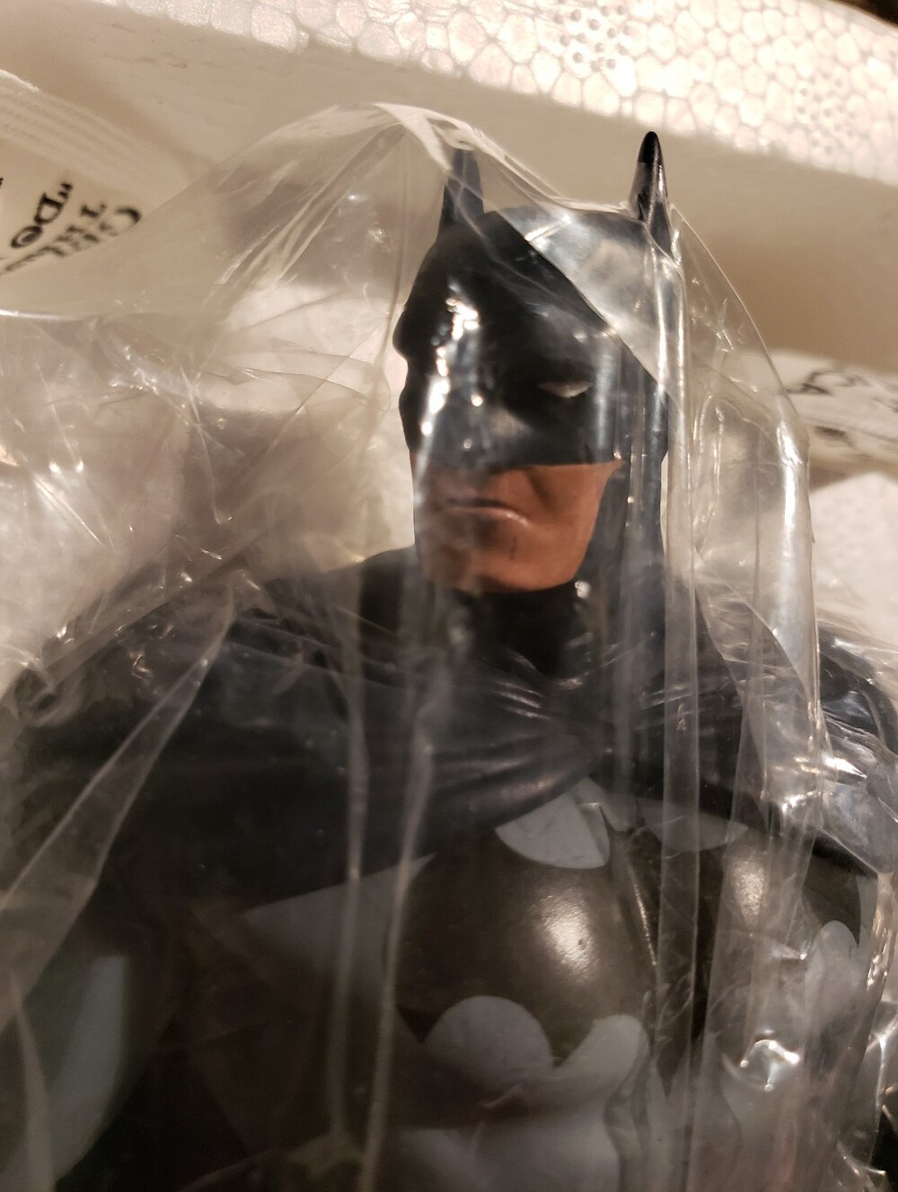 Batman Statue - Picture 10 of 11